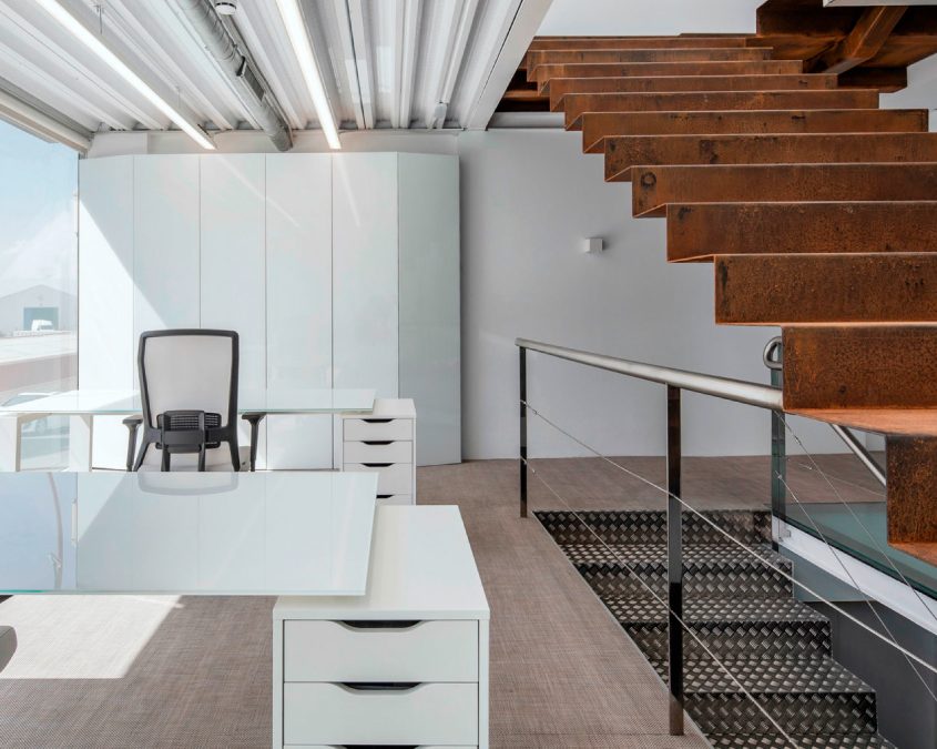 Hacer la vida Bigote Rectángulo Diseño, creación e instalación de muebles para oficina a medida · LAAM  Arquitectura
